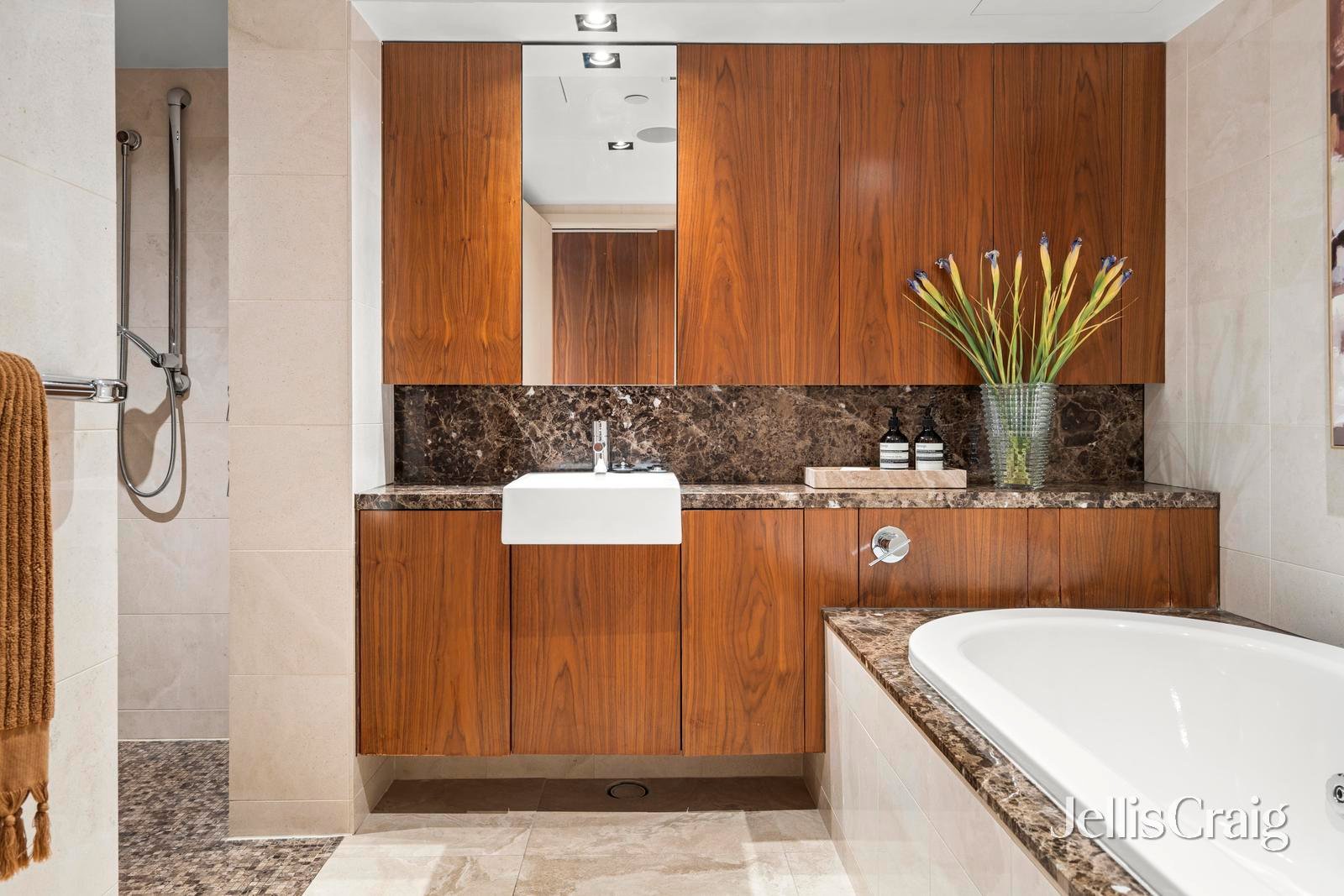 1/30 St Andrews Place, East&nbsp;Melbourne image 7