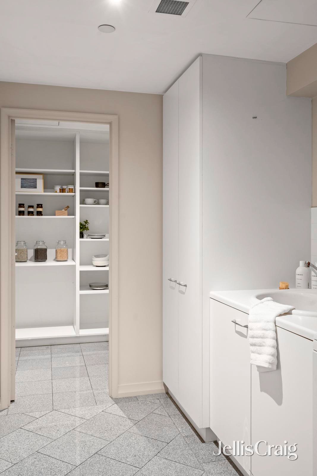 1/30 St Andrews Place, East&nbsp;Melbourne image 14