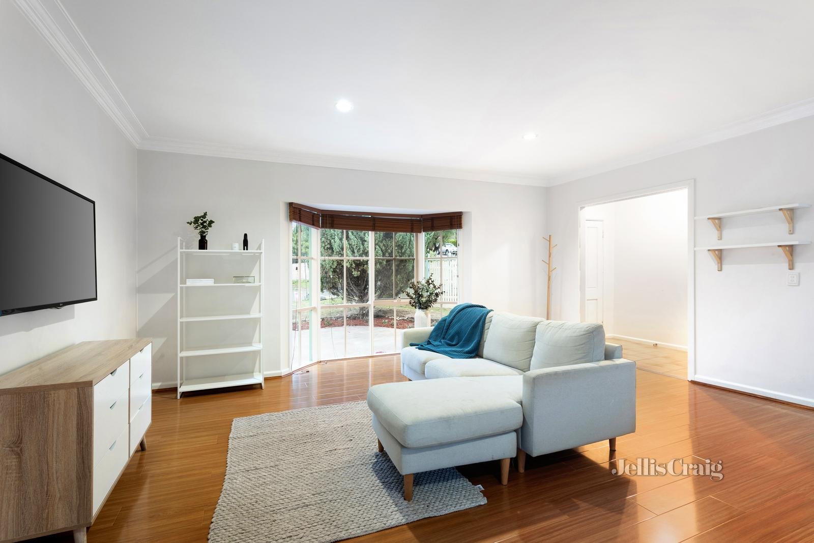 1/30 St Johns Wood Road, Mount Waverley image 3