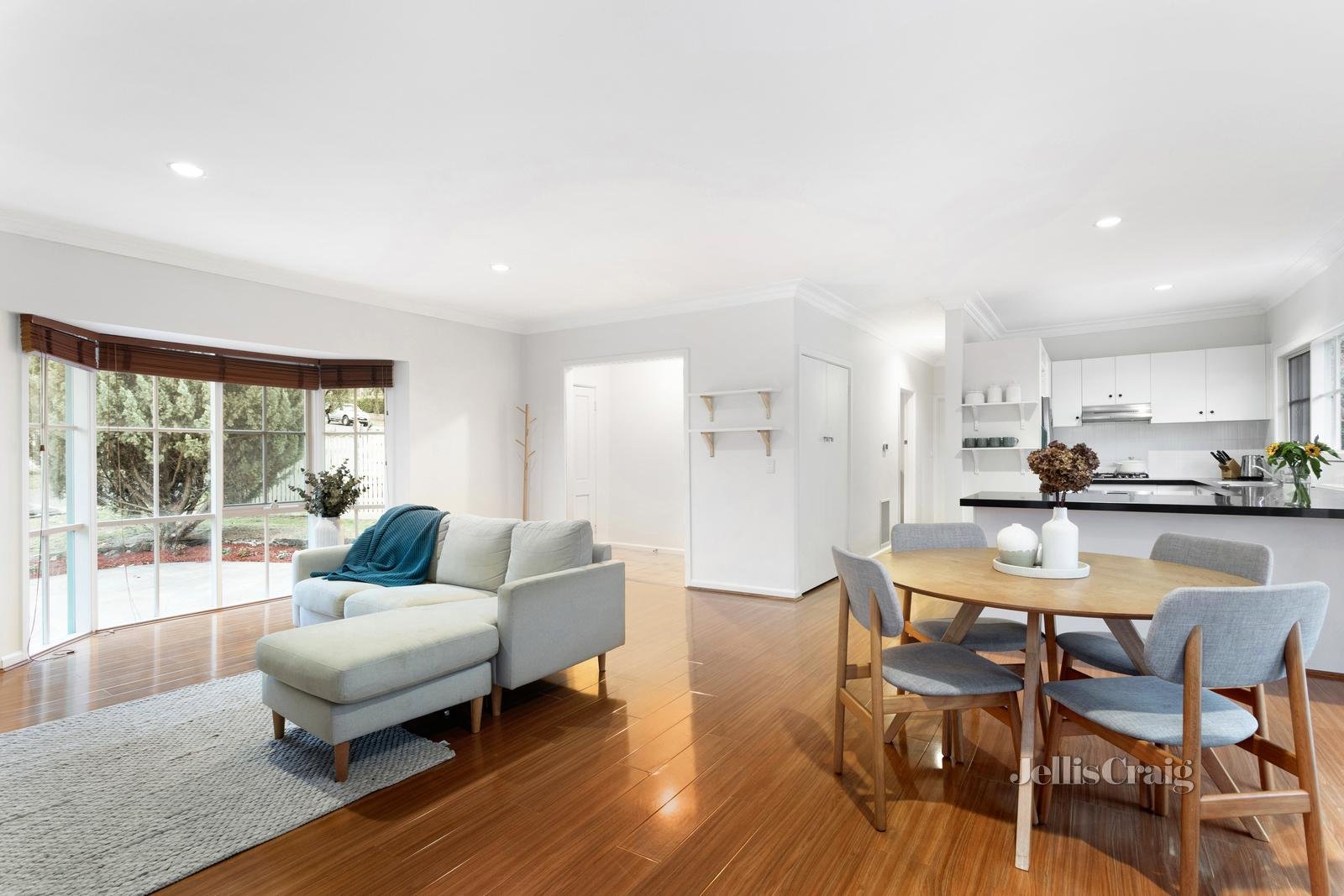 1/30 St Johns Wood Road, Mount Waverley image 6
