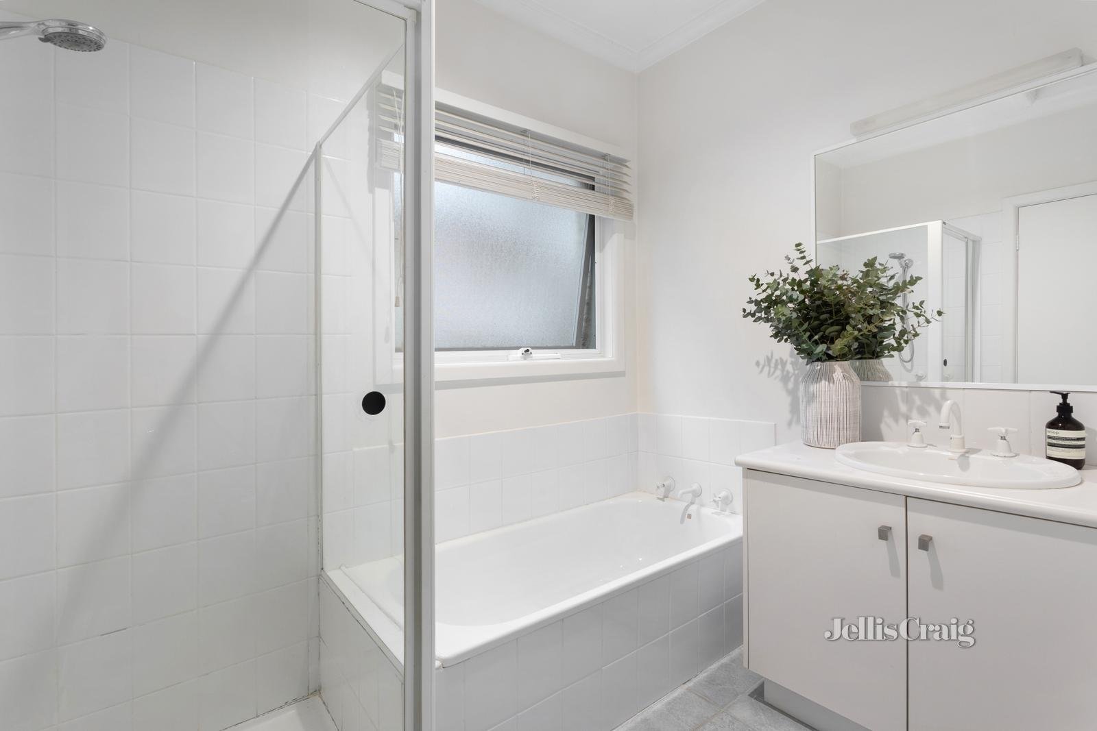 1/30 St Johns Wood Road, Mount Waverley image 9