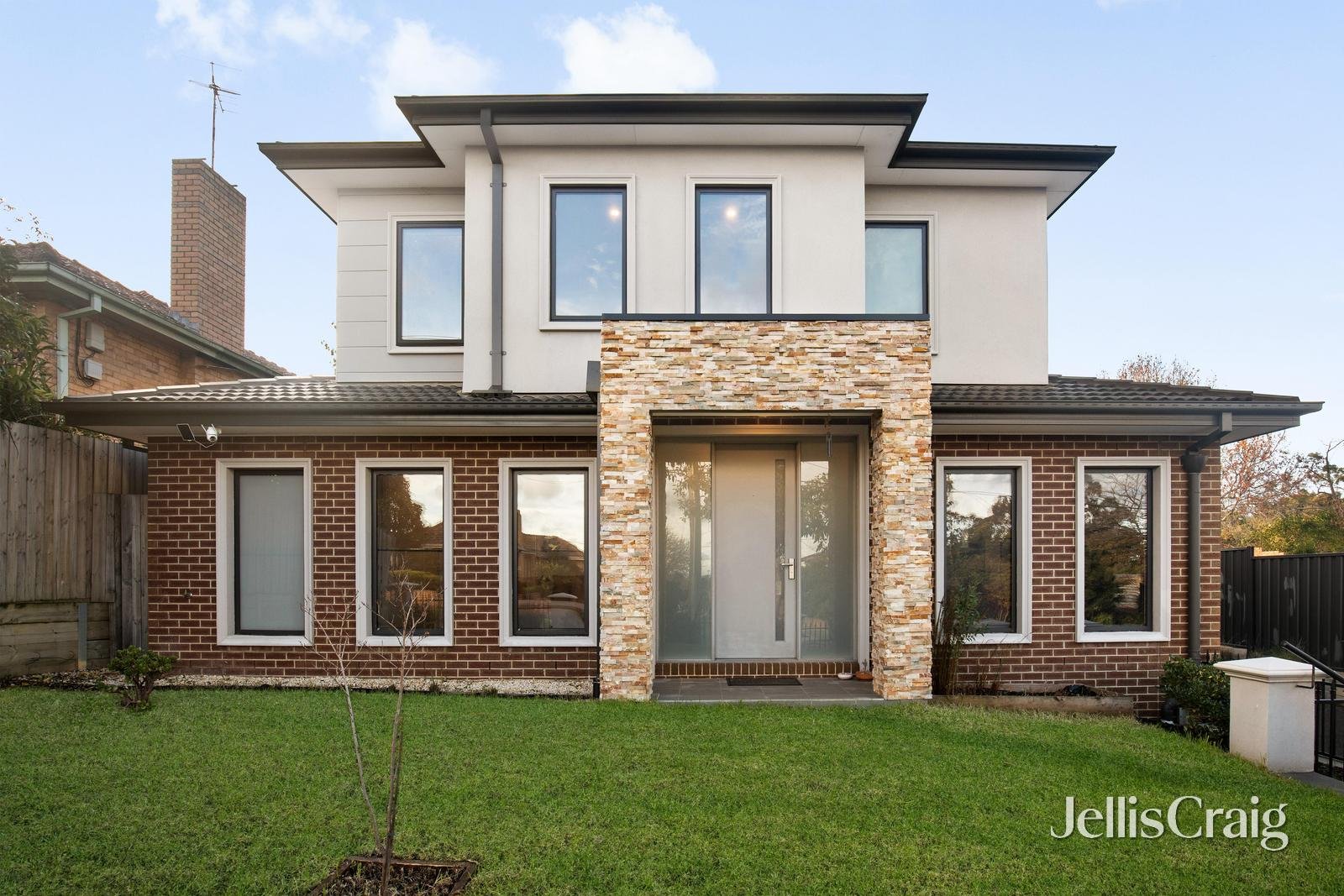 1/30 Station Street, Burwood image 1