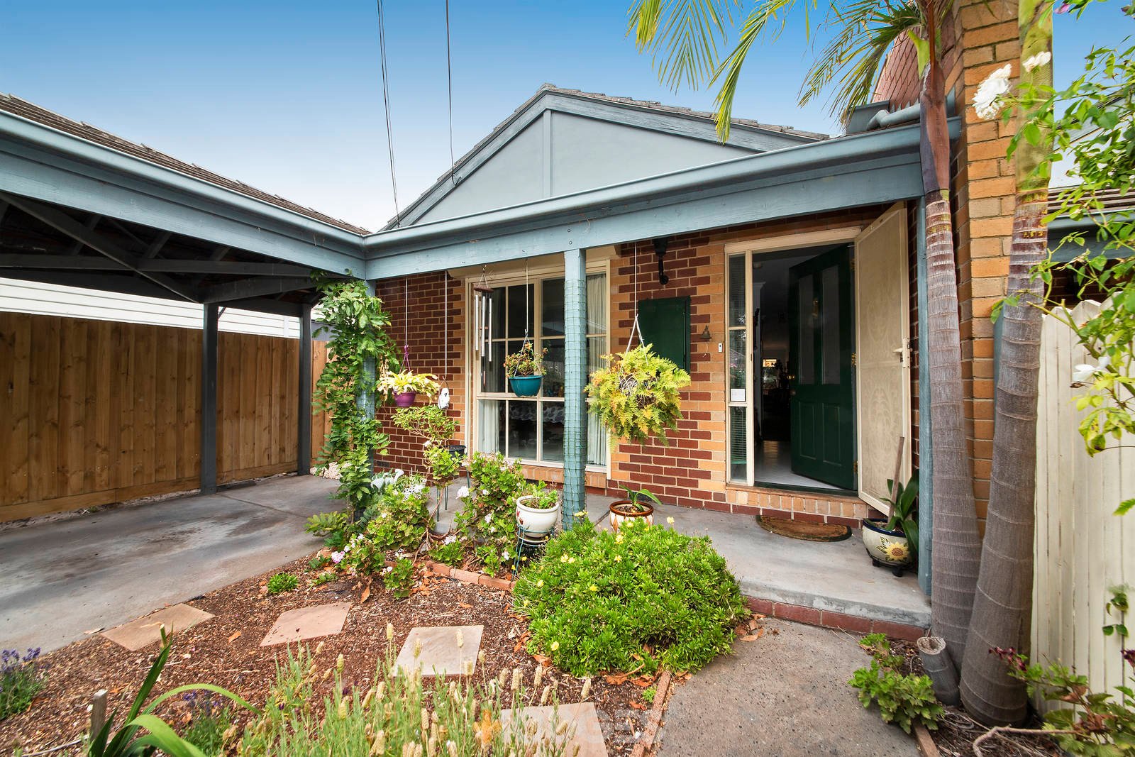 1 / 30 Stewart Avenue Parkdale
