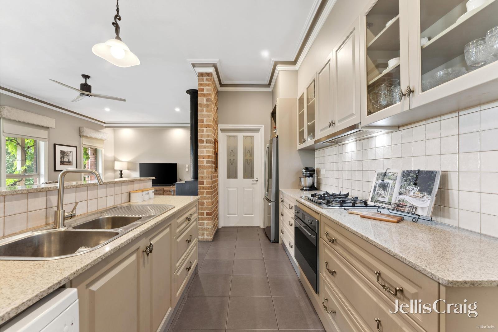 130 Stonier Road, Napoleons image 10