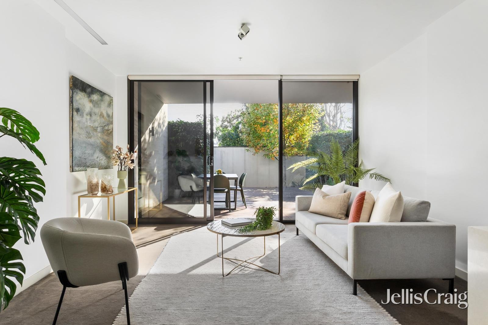 1/30 Warleigh Grove, Brighton image 2