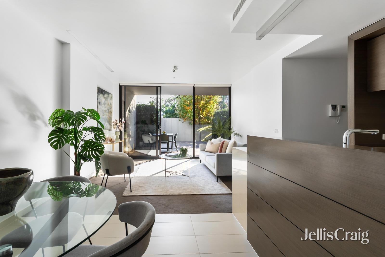 1/30 Warleigh Grove, Brighton image 3