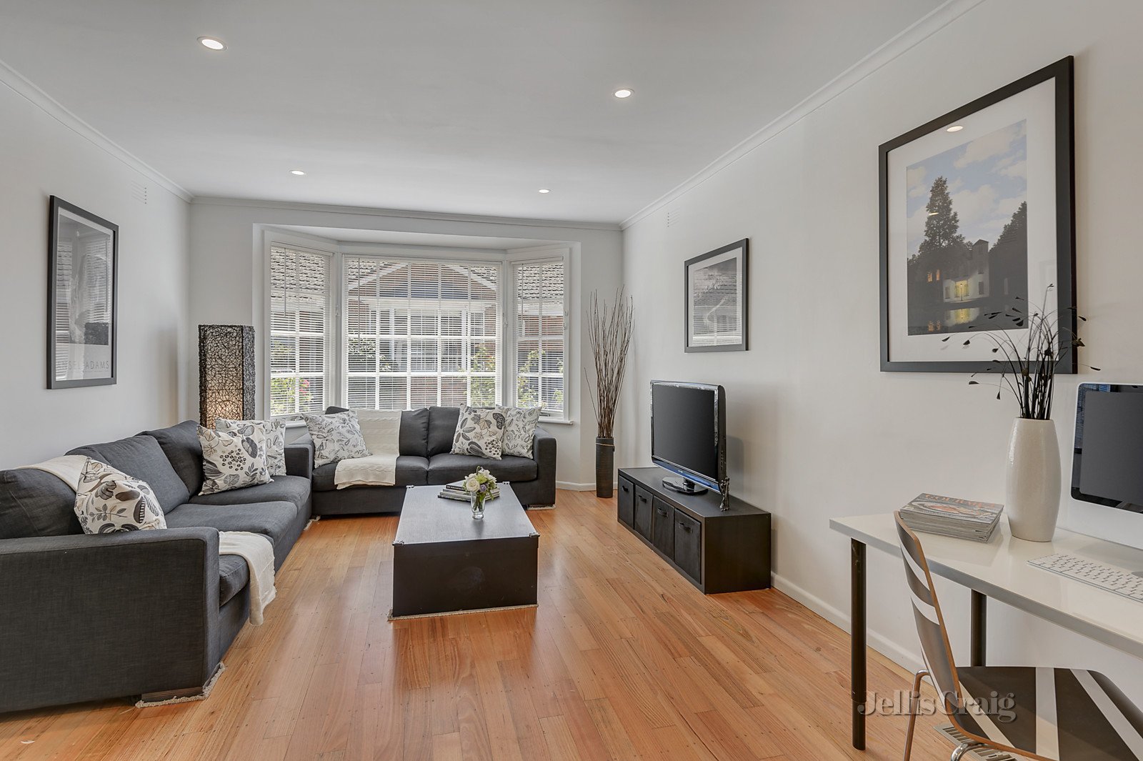 1/30 Weir Street, Balwyn image 2