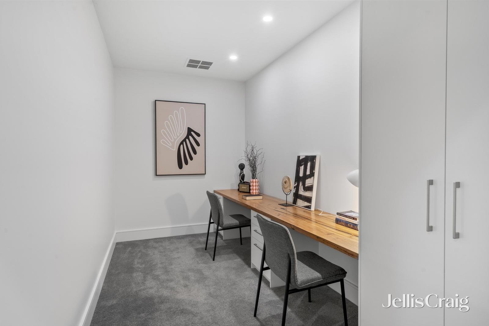 130 Woodhouse Grove, Box Hill North image 9
