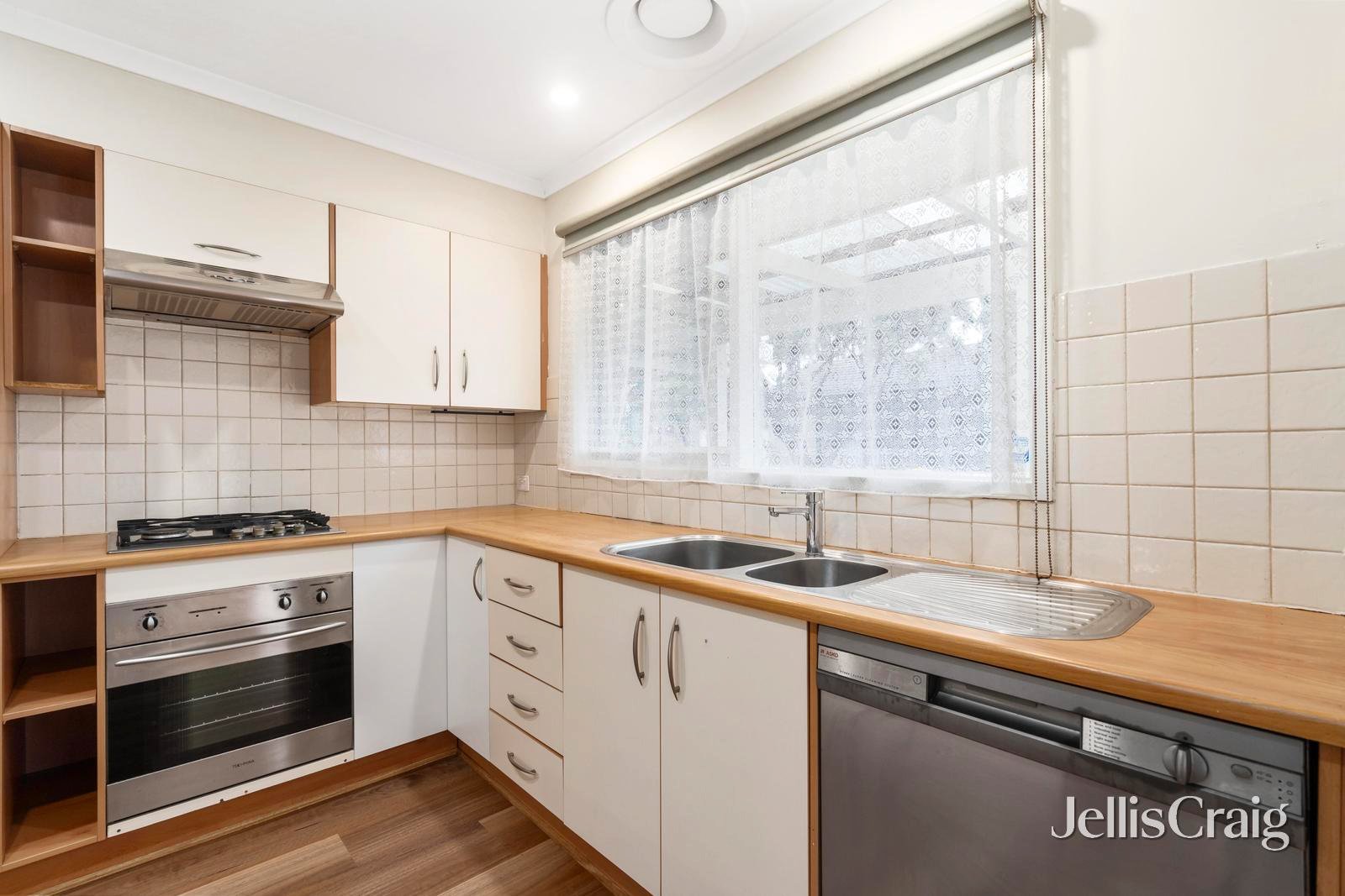 1/300-308 Mt Dandenong Road, Croydon image 2