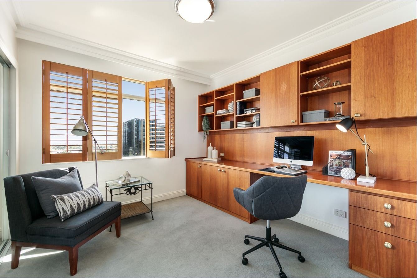 Property Gallery Thumbnail 6