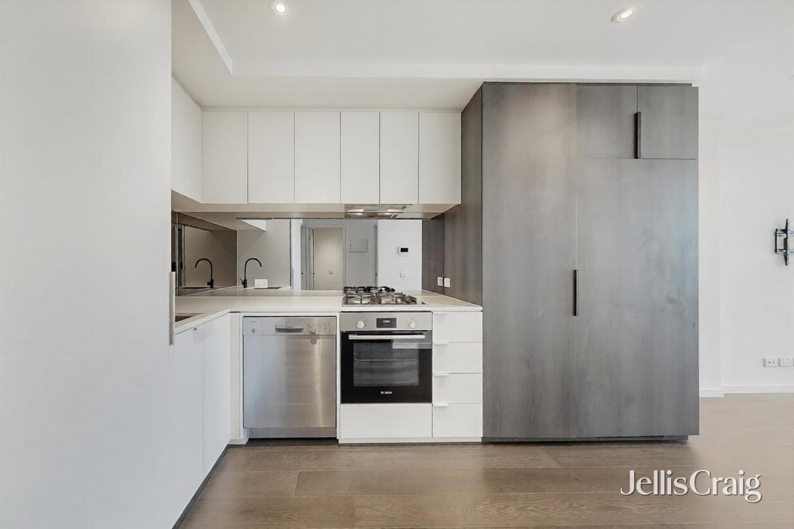 1302/5 Joseph Road, Footscray image 4