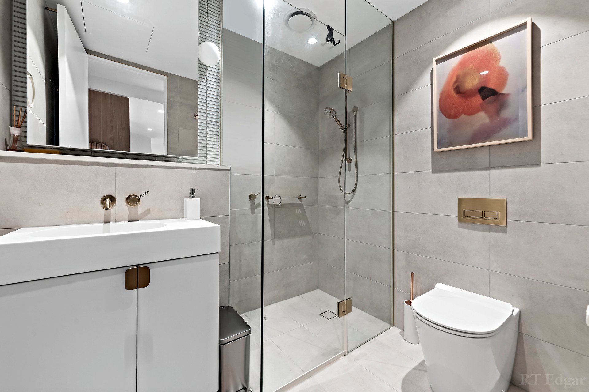 Property Gallery Thumbnail 11
