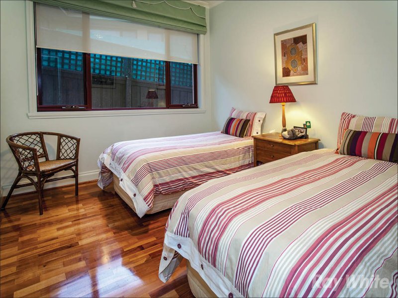 1/305 Gallaghers Road, Glen Waverley image 8