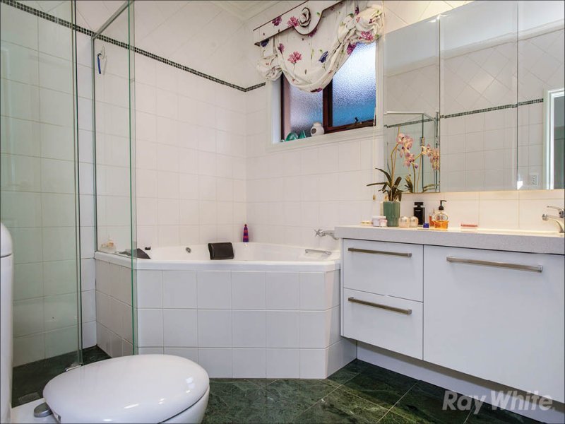 1/305 Gallaghers Road, Glen Waverley image 9