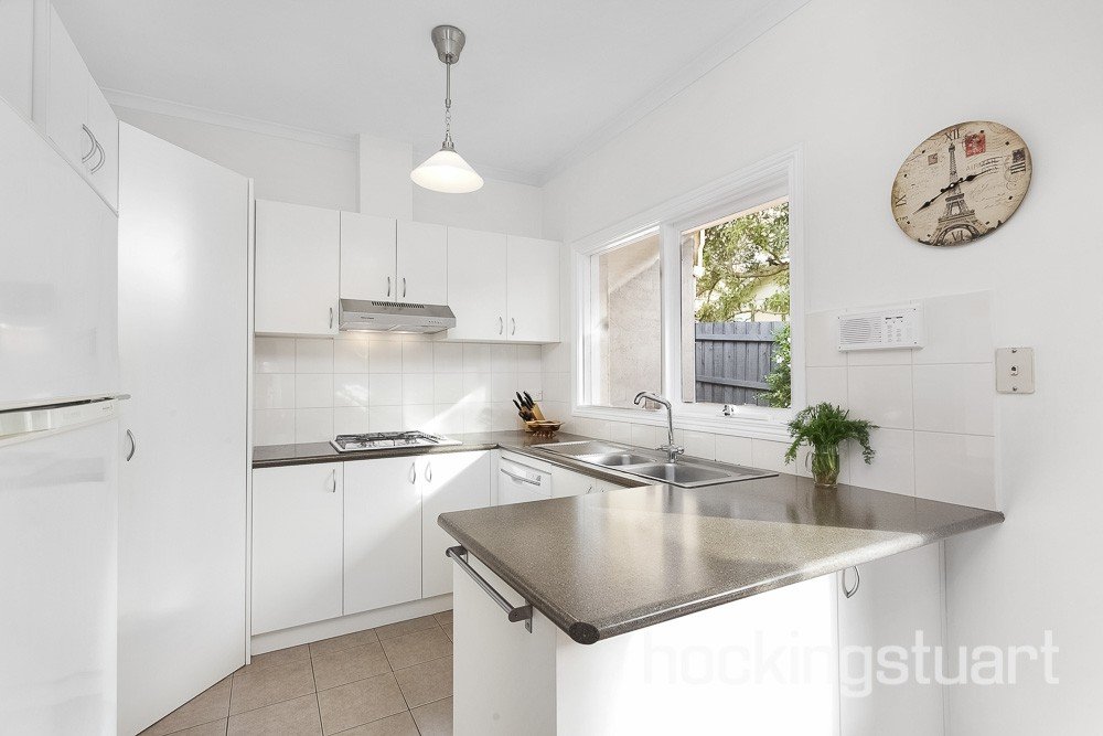 1/308 Canterbury Road, Surrey Hills image 4