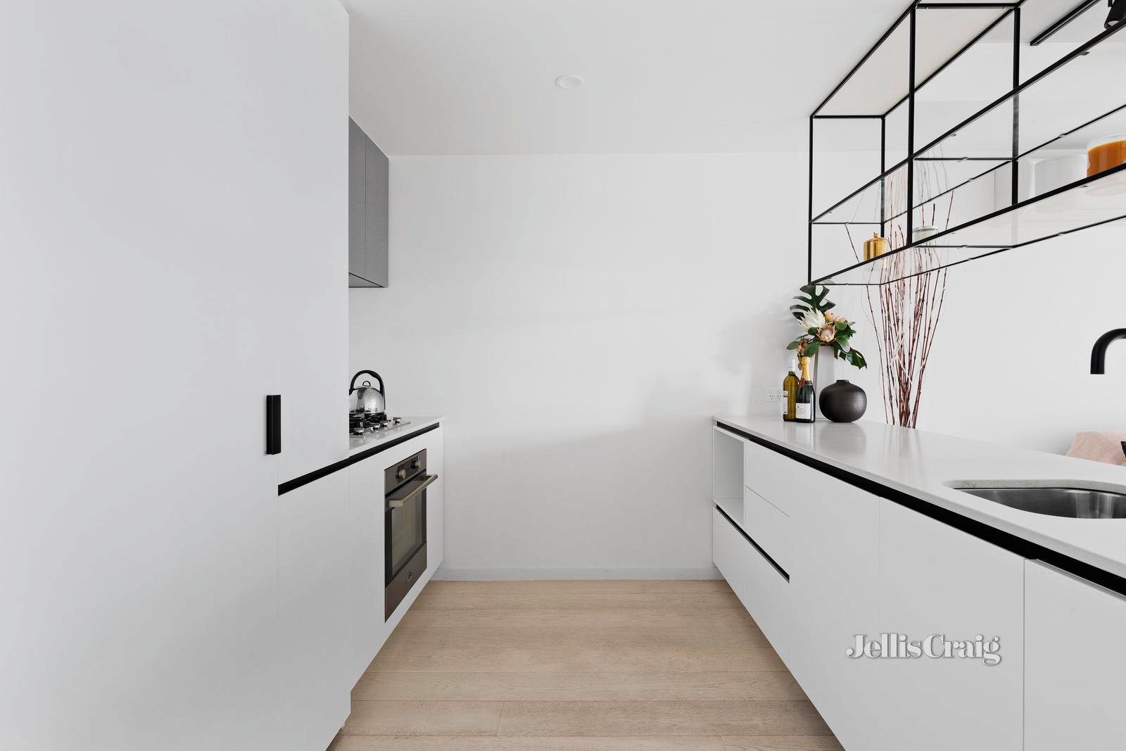 130/8 Lygon Street, Brunswick East image 6