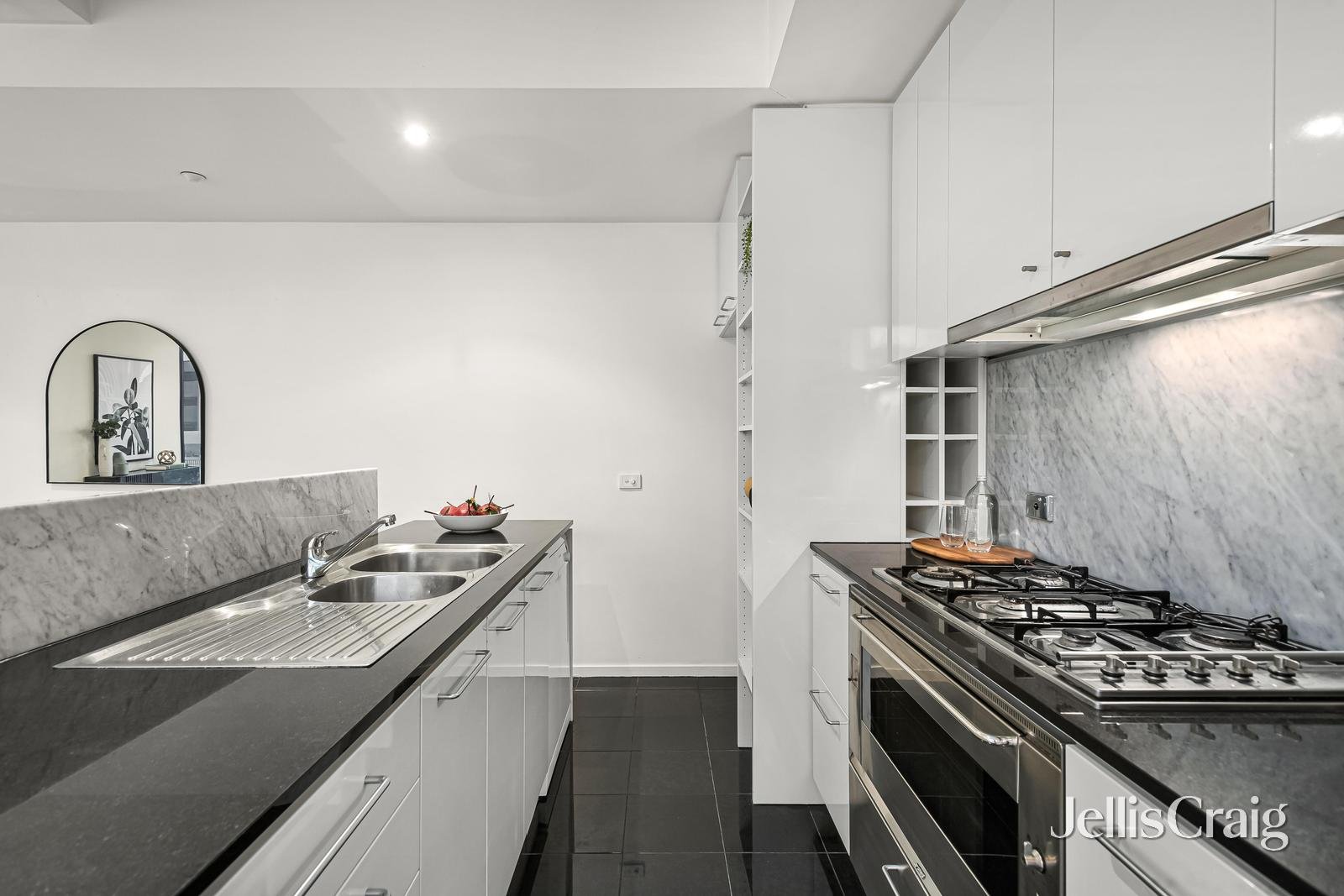 1309/118 Russell Street, Melbourne image 4