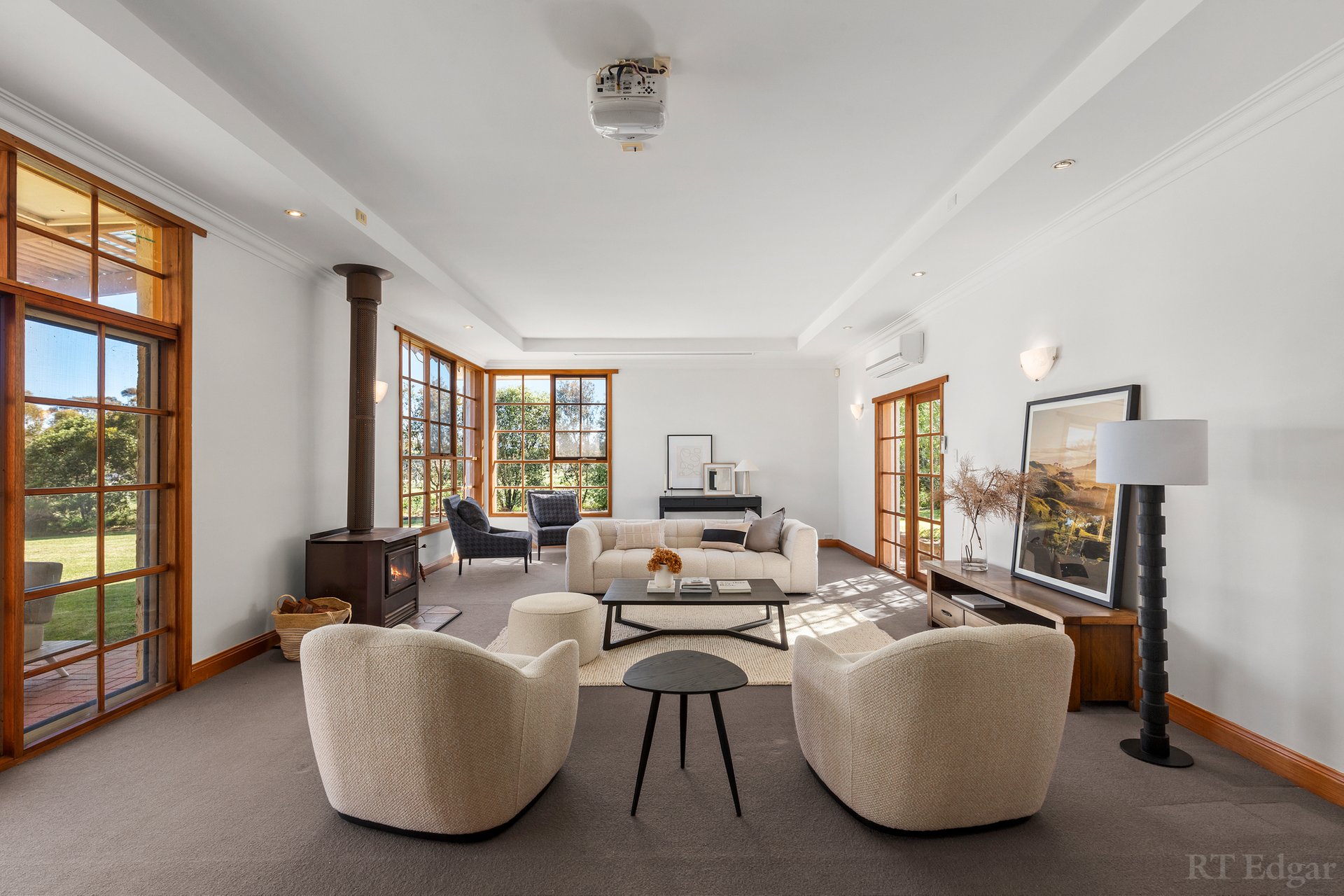 Property Gallery Thumbnail 8