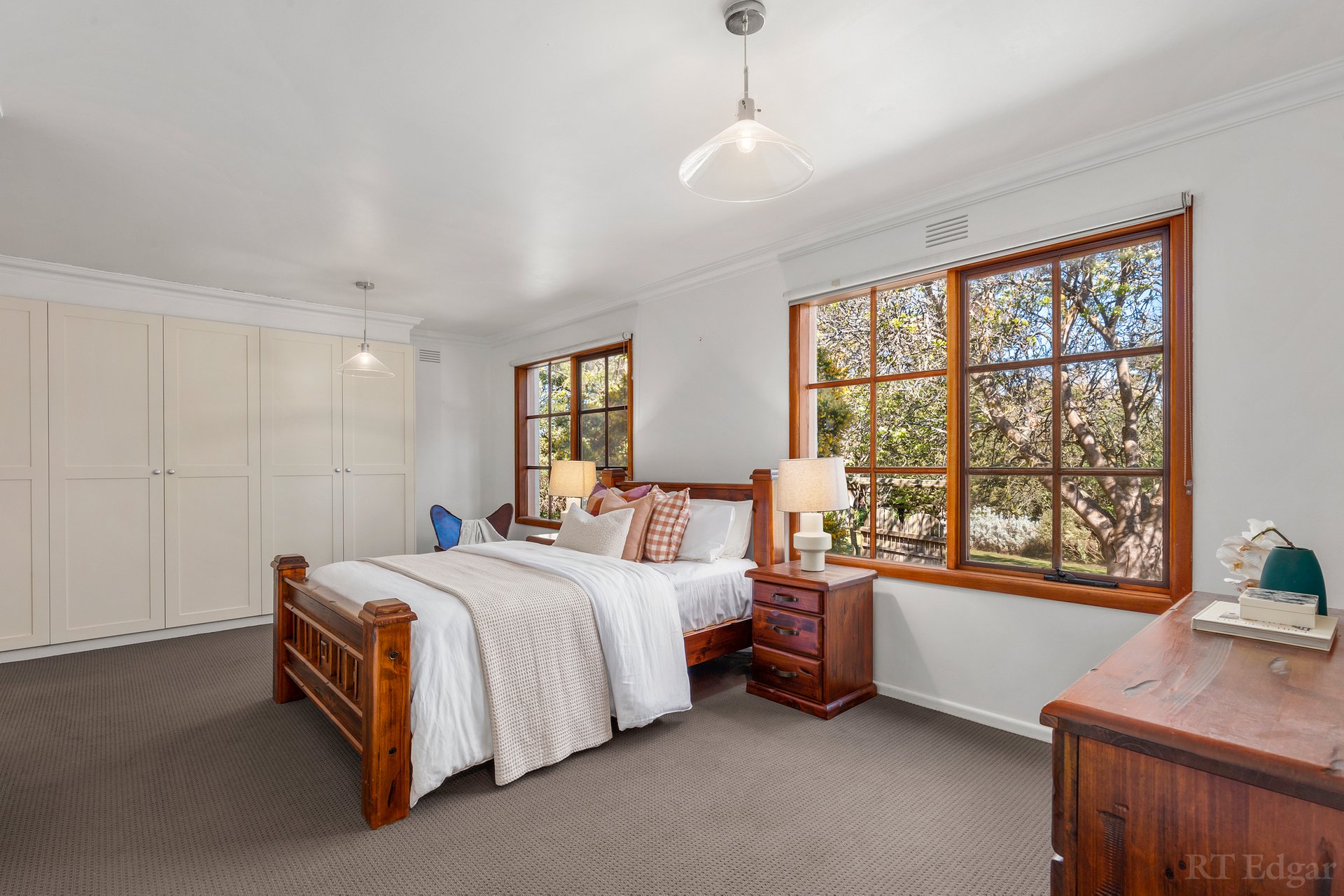 Property Gallery Thumbnail 14