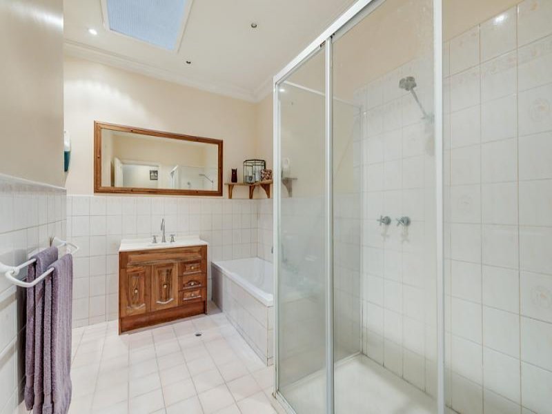 Property Gallery Thumbnail 6