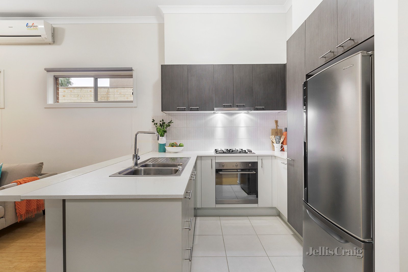 13/1 Eastway Avenue, Donvale image 3