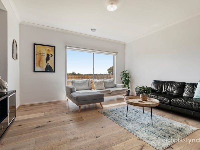 Property Gallery Thumbnail 3