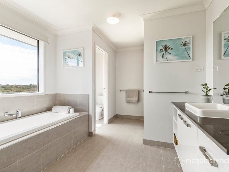 Property Gallery Thumbnail 8