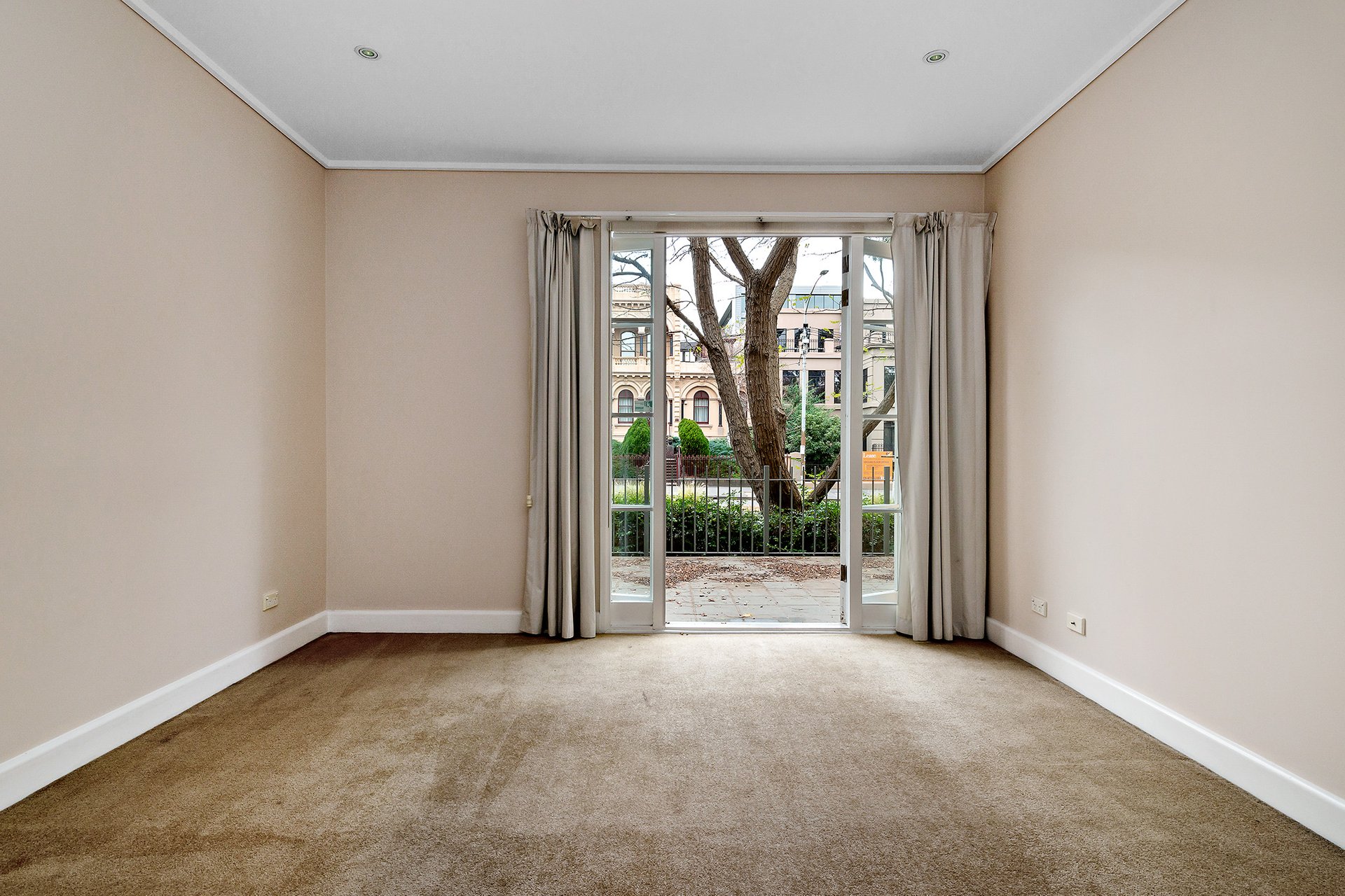 13/1 Wellington Crescent, East Melbourne image 2