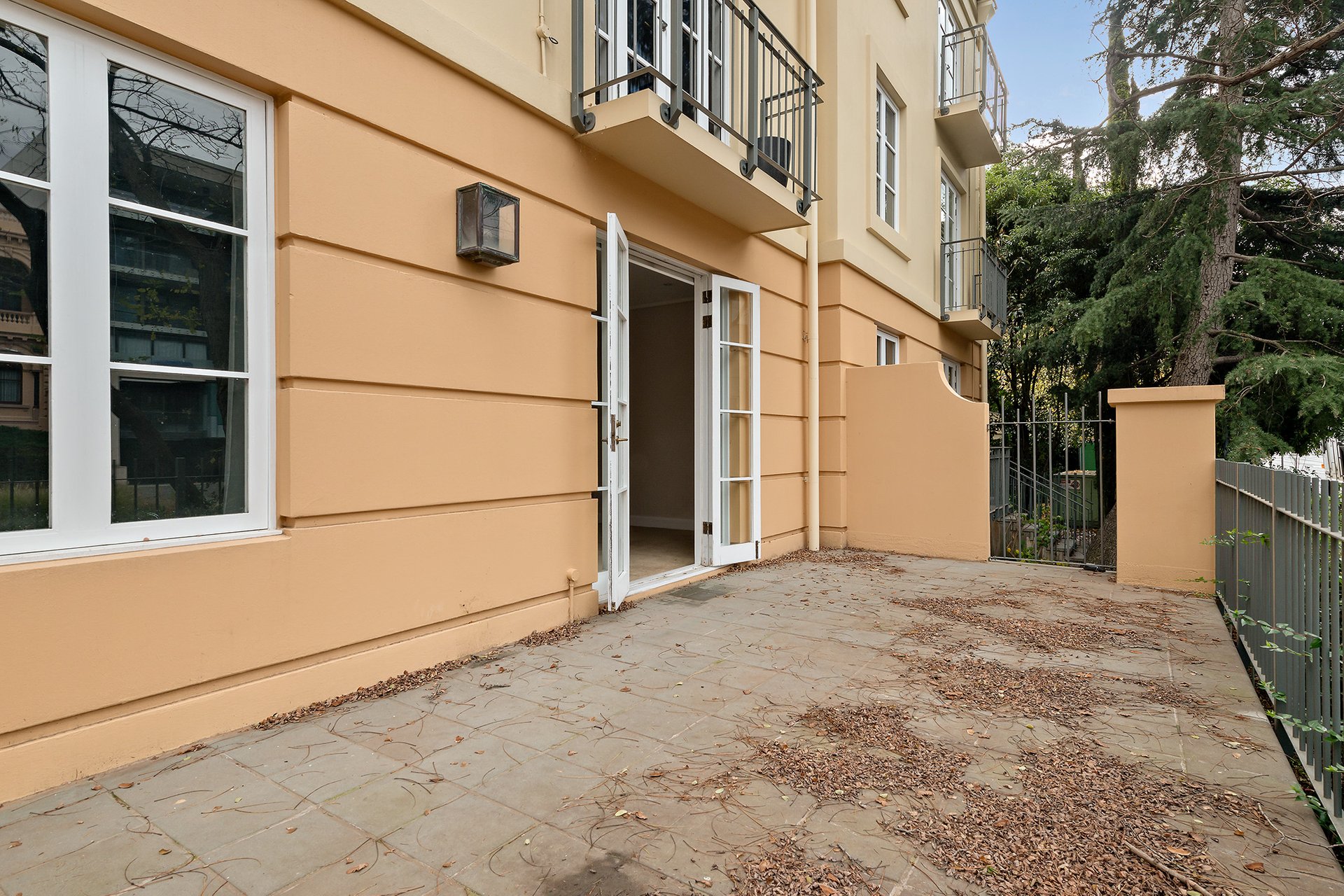 13/1 Wellington Crescent, East Melbourne image 6