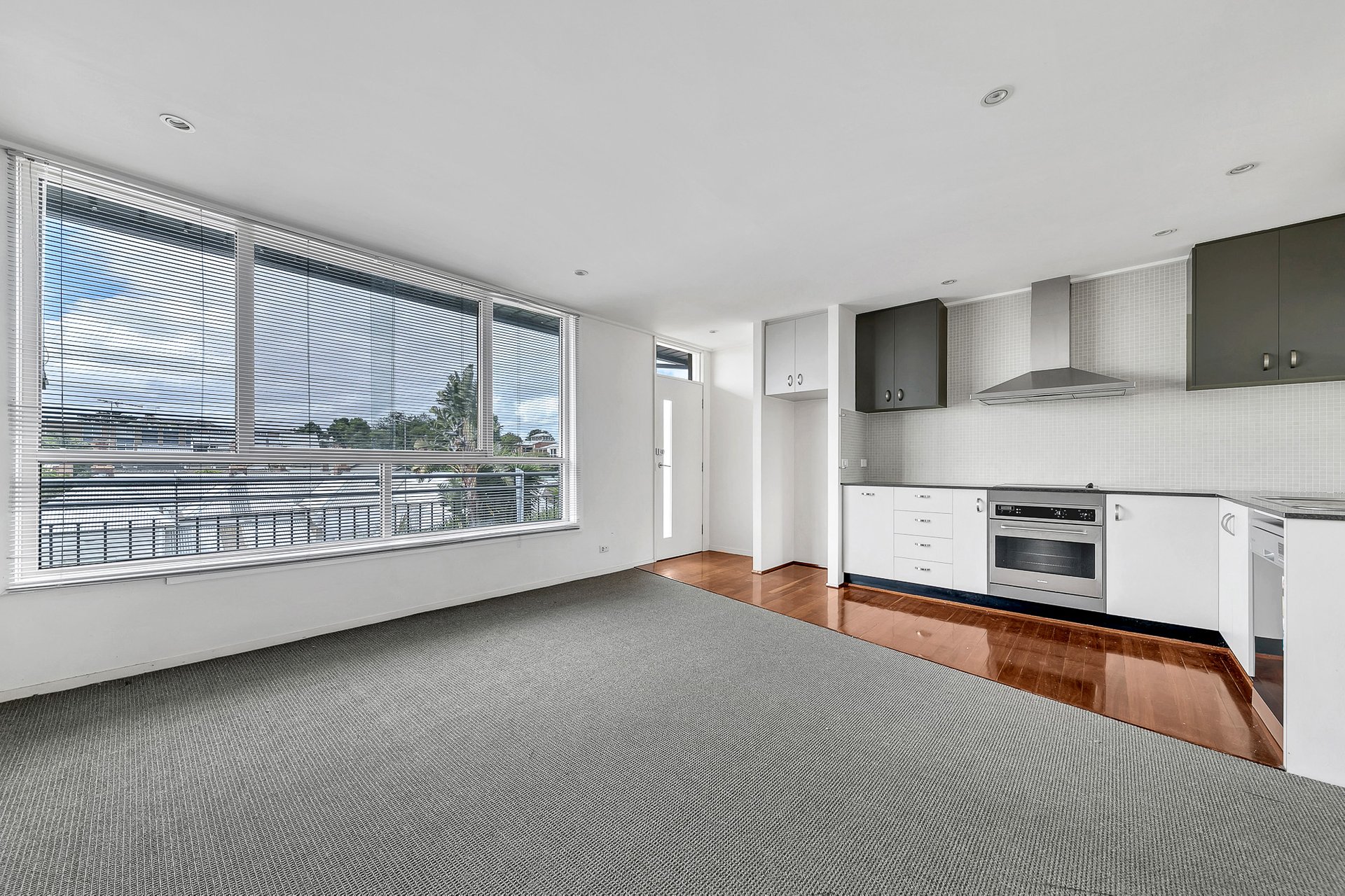 13/10 Fitzroy Street, Geelong image 2
