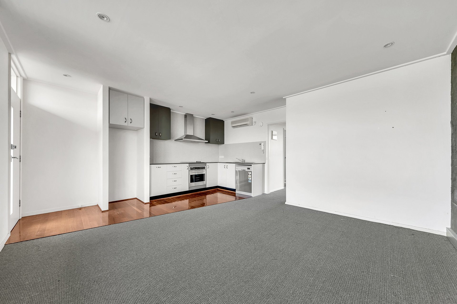 13/10 Fitzroy Street, Geelong image 5