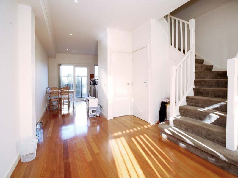 13/1082 Whitehorse Road, Box Hill image 3