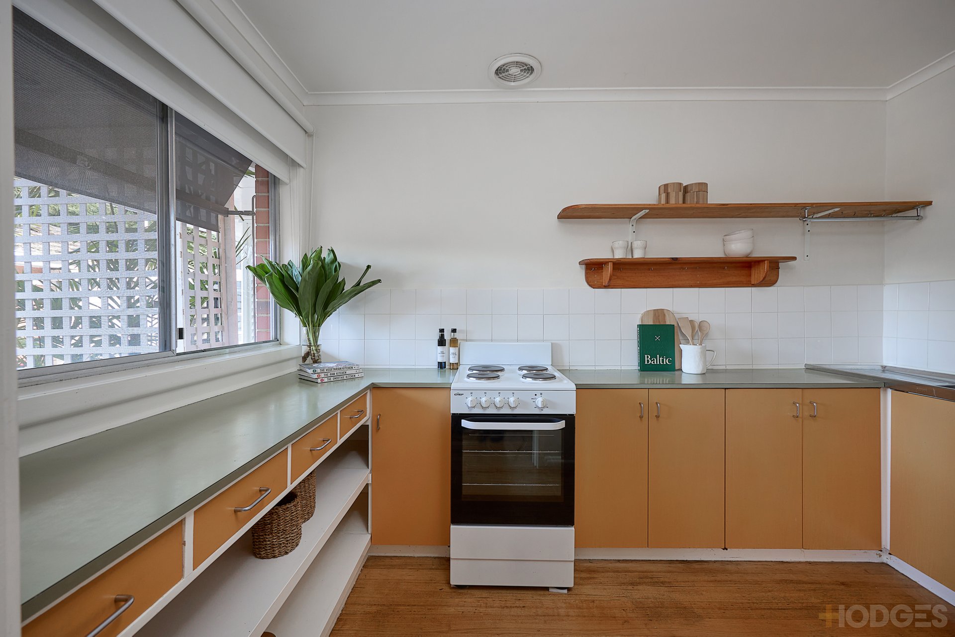13 / 109 Weatherall Road Cheltenham