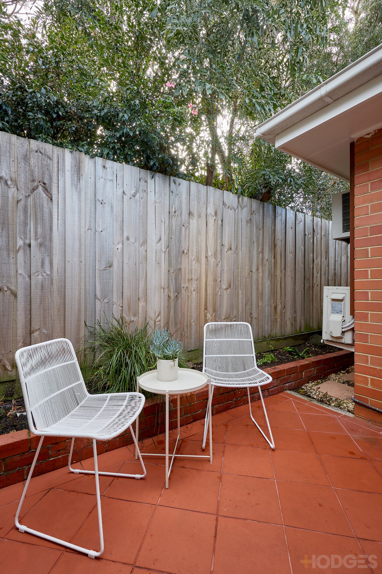 13 / 109 Weatherall Road Cheltenham