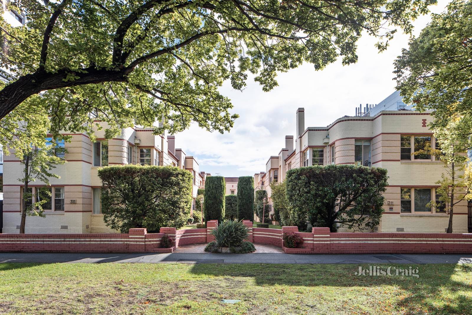 1/311 Royal Parade, Parkville image 1