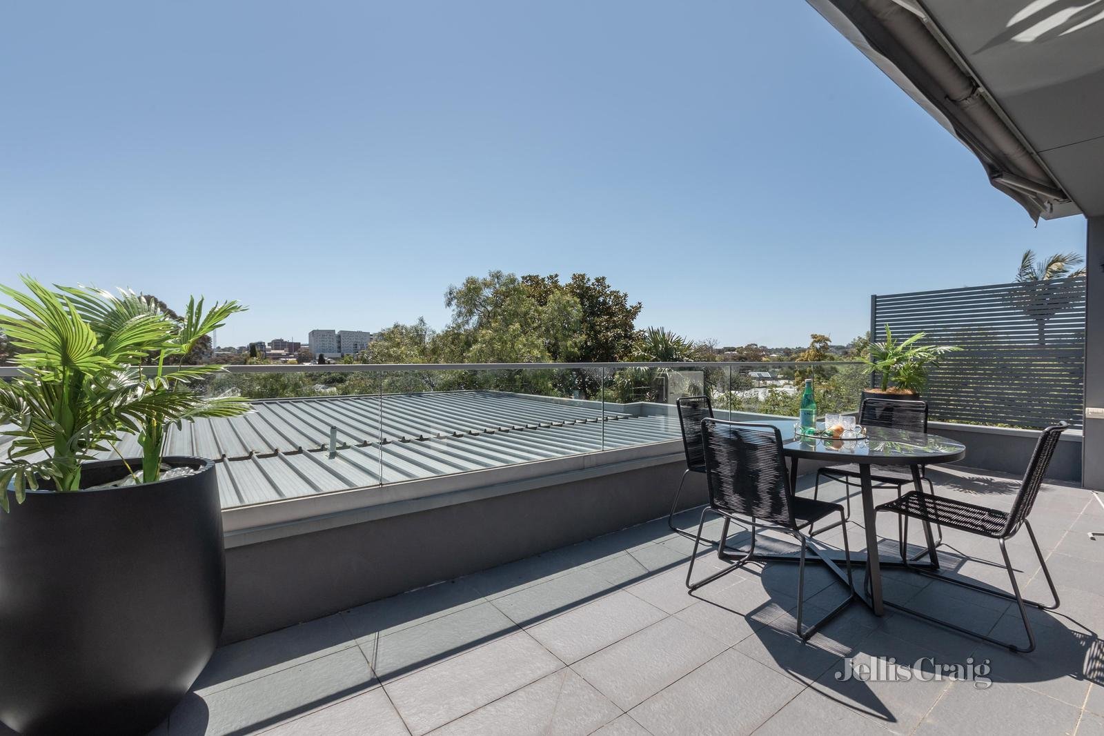 13/111 Riversdale Road, Hawthorn image 3