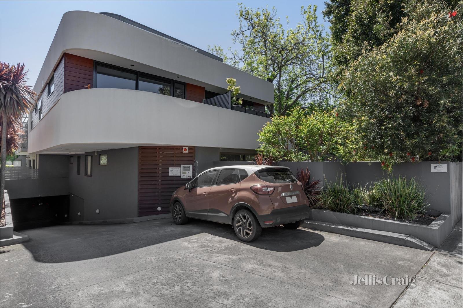 13/111 Riversdale Road, Hawthorn image 6