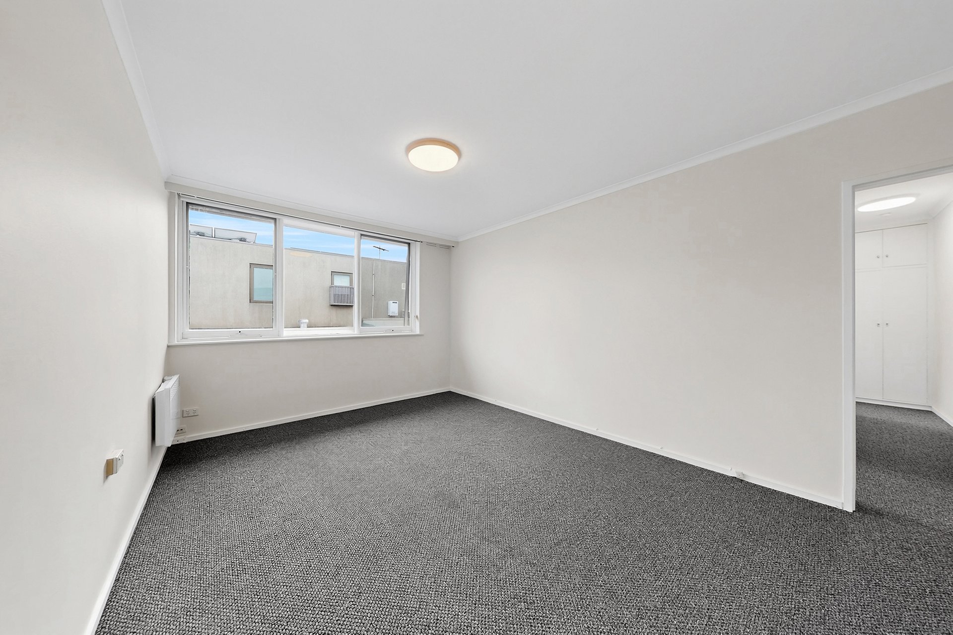 13/113 Addison Street, Elwood image 3