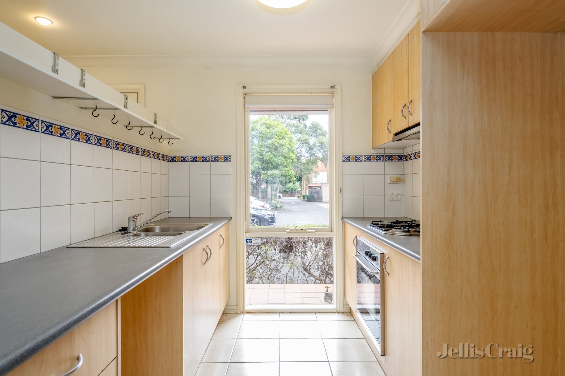 13/117 Albion Street, Brunswick image 3