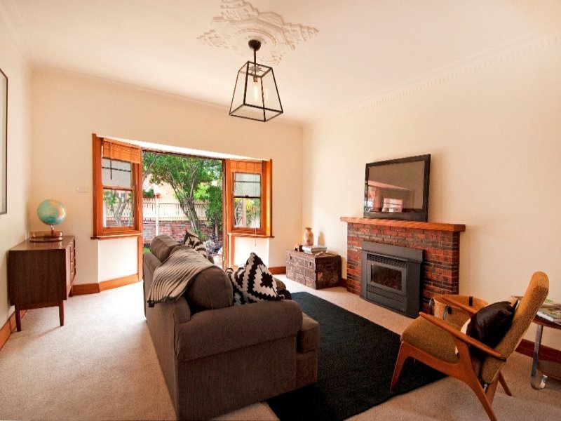 1/312 Aberdeen Street, Manifold Heights image 2