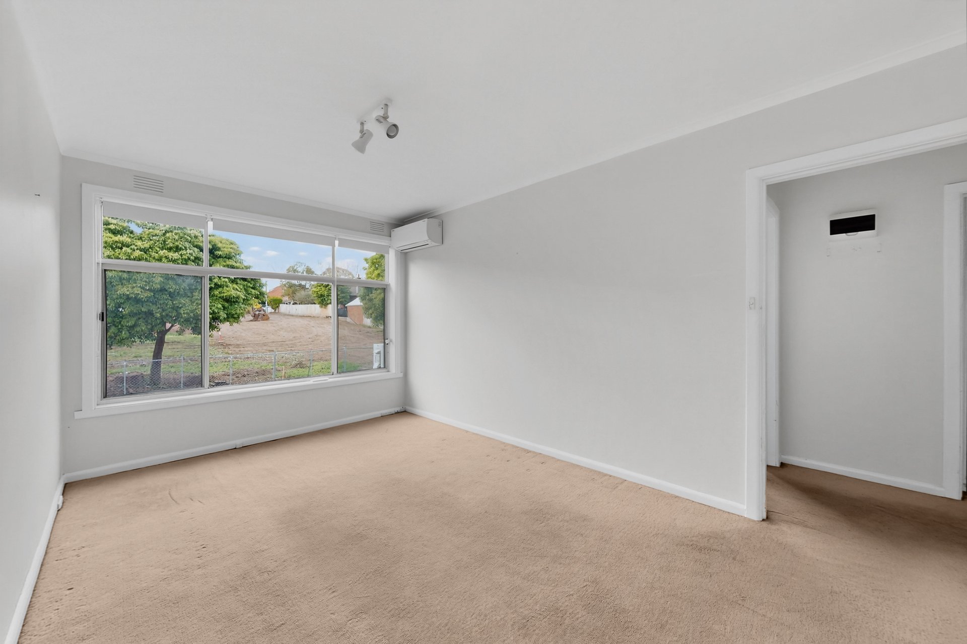 13/12 Belmont Avenue, Glen Iris image 2