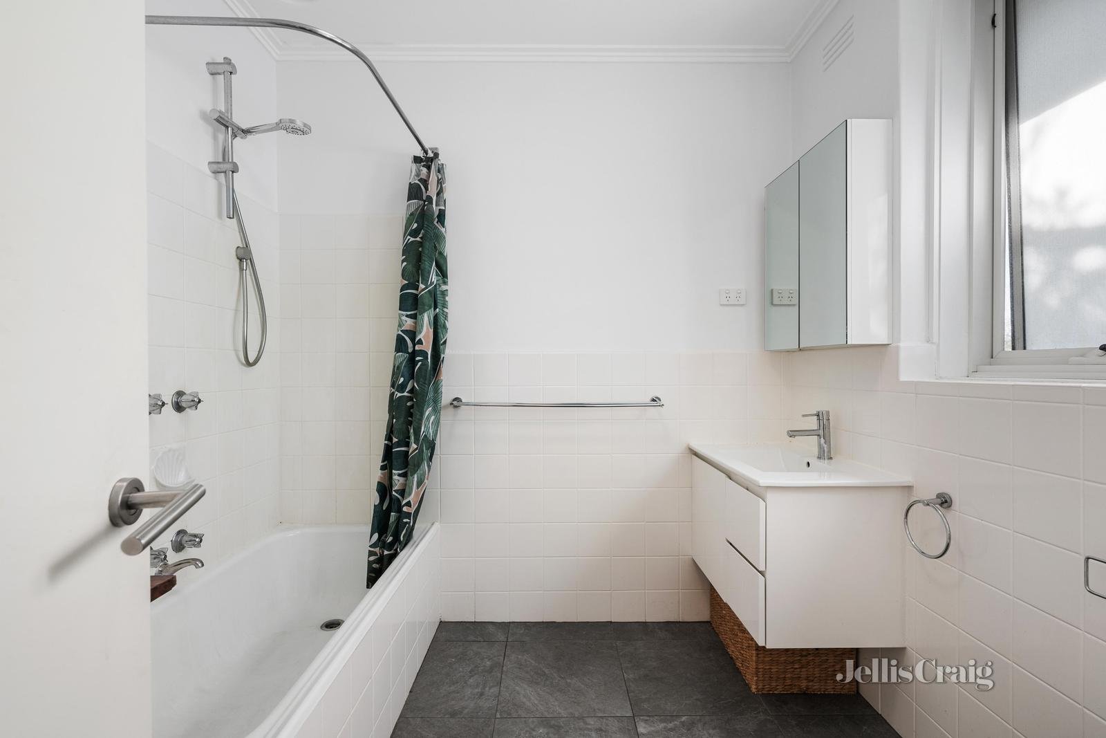 13/127 Riversdale Road, Hawthorn image 5