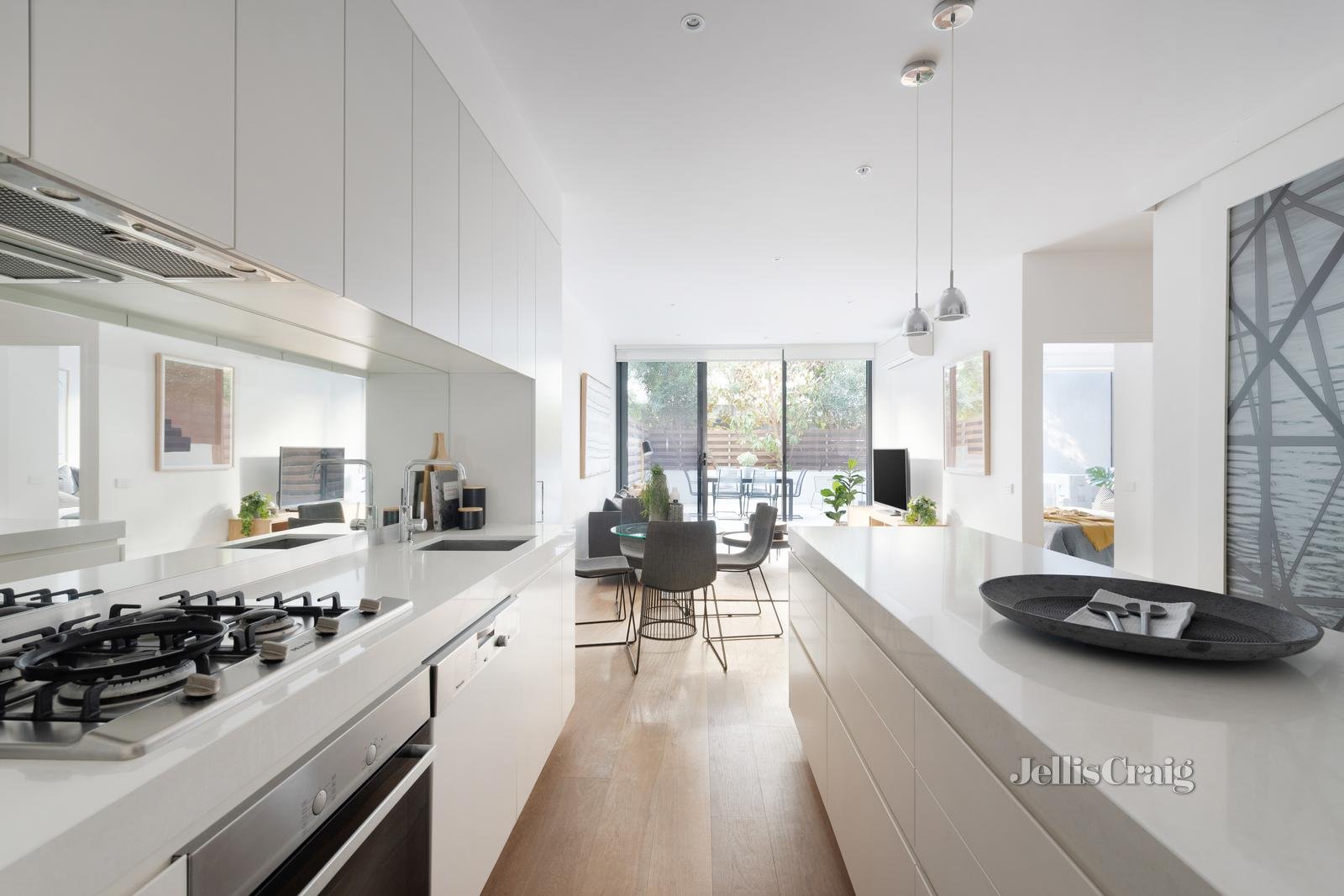 131/380 Bay Street, Brighton image 4