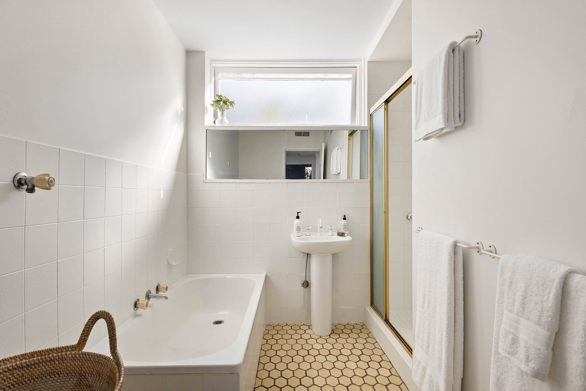 Property Gallery Thumbnail 6