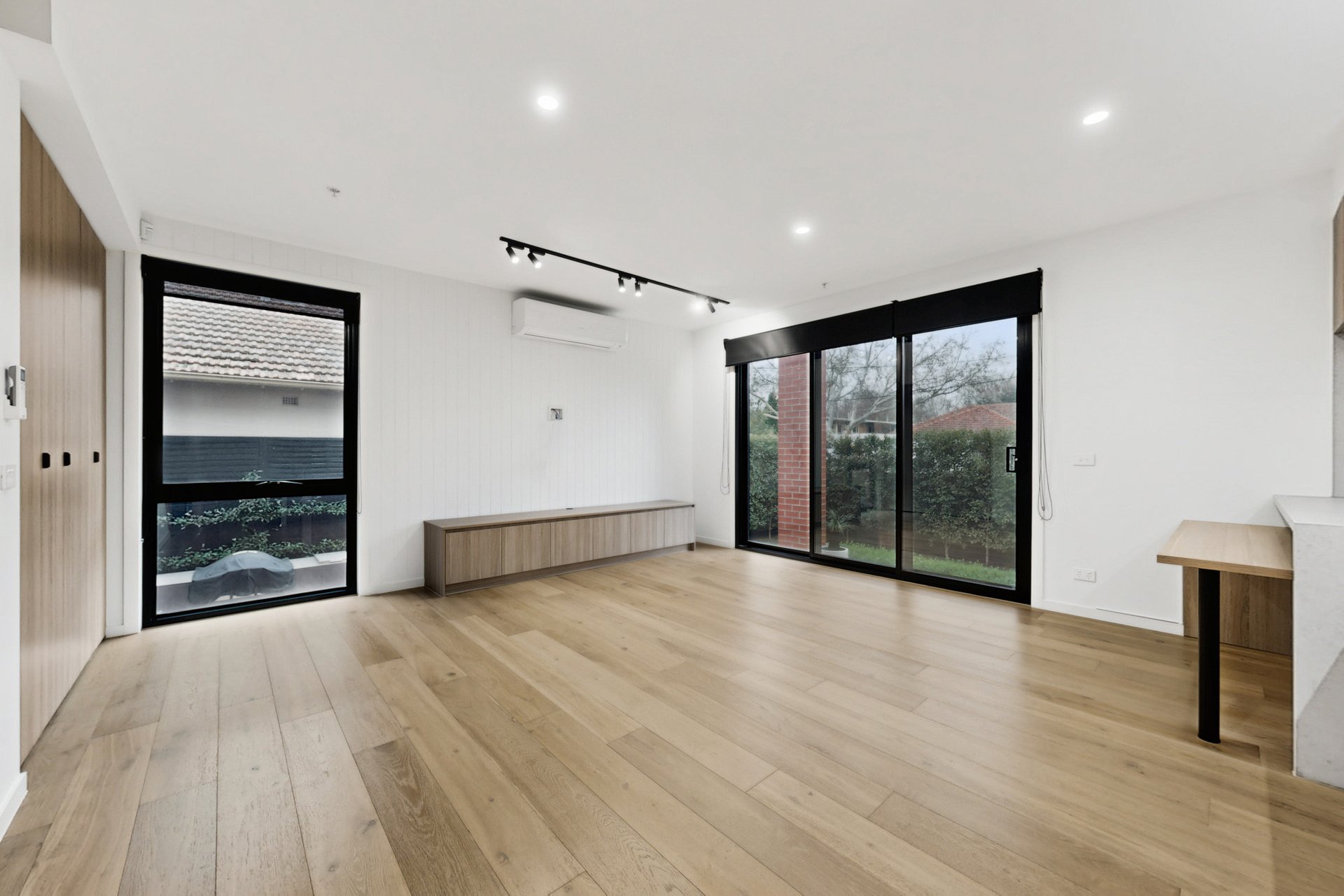 1/315 Barkly Street, Elwood image 5