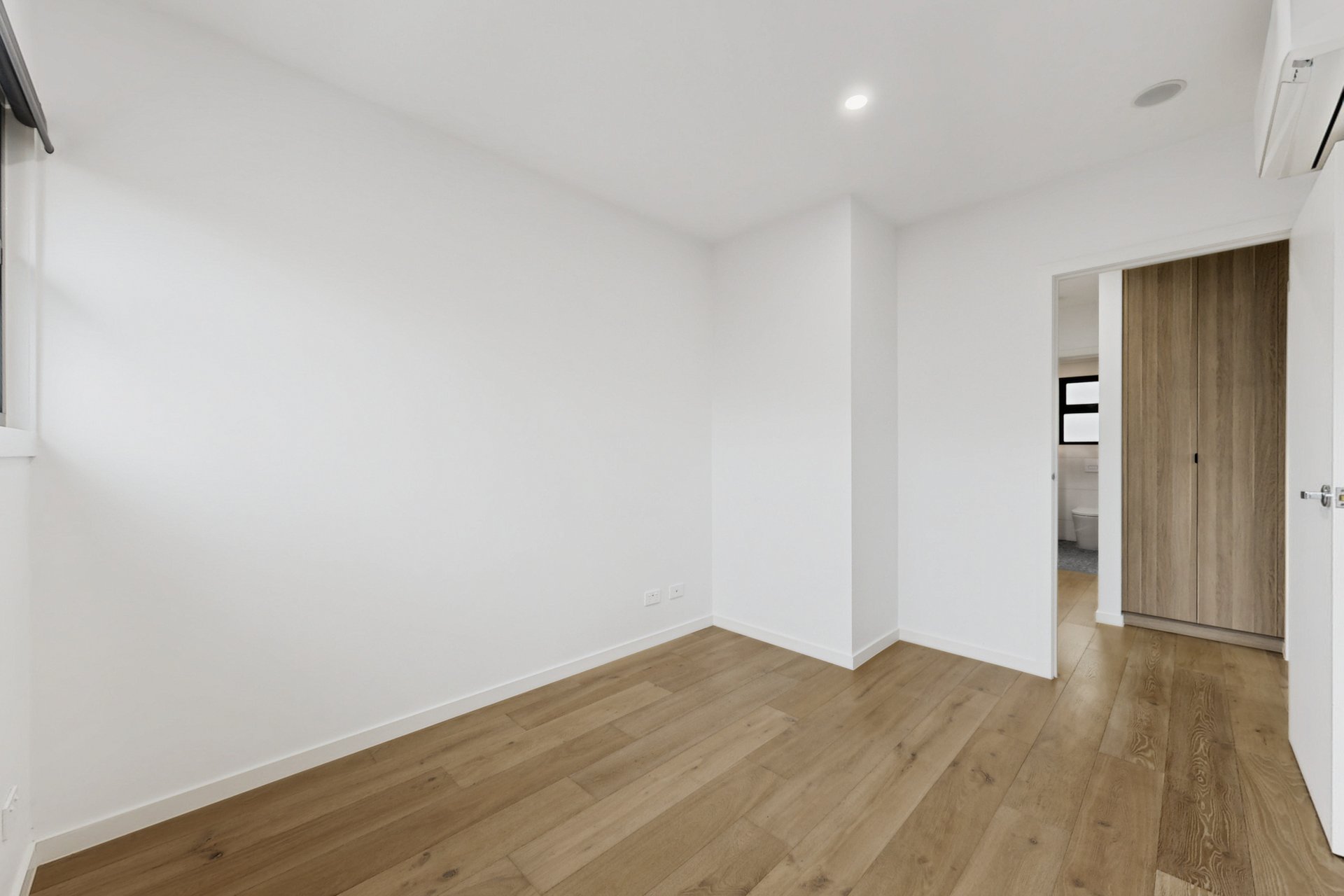 1/315 Barkly Street, Elwood image 9