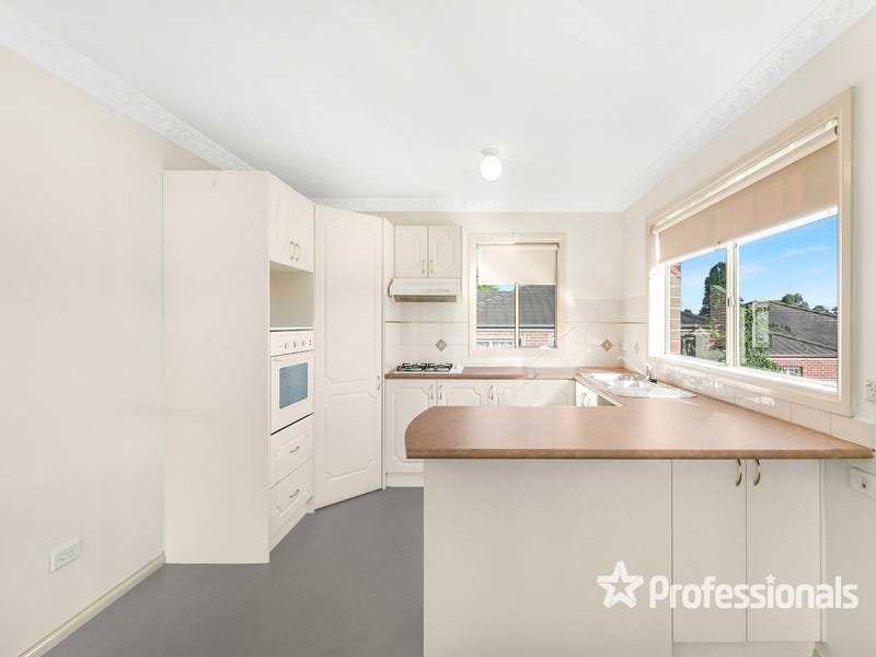 13/15 Cambridge Road, Mooroolbark image 6