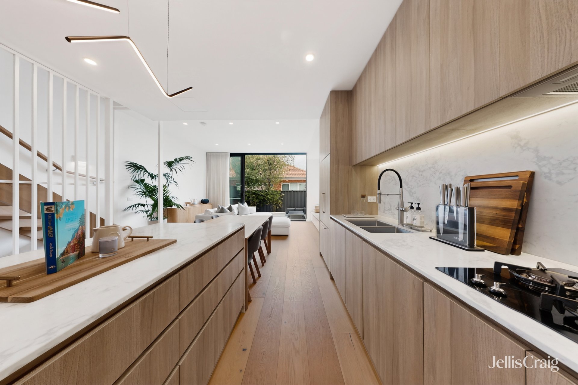 13/15 Station Avenue, Mckinnon image 2