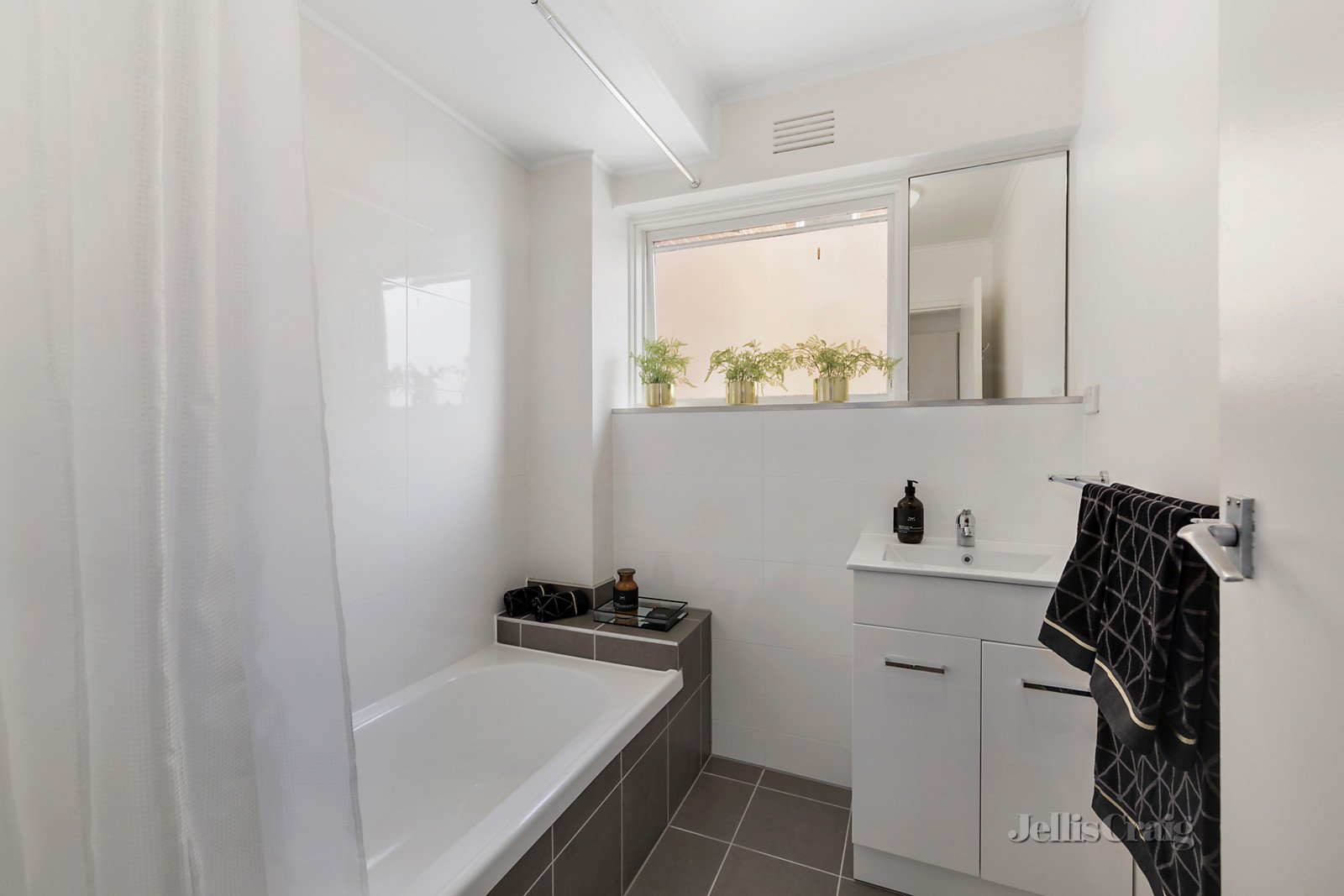 13/155 Power Street, Hawthorn image 4