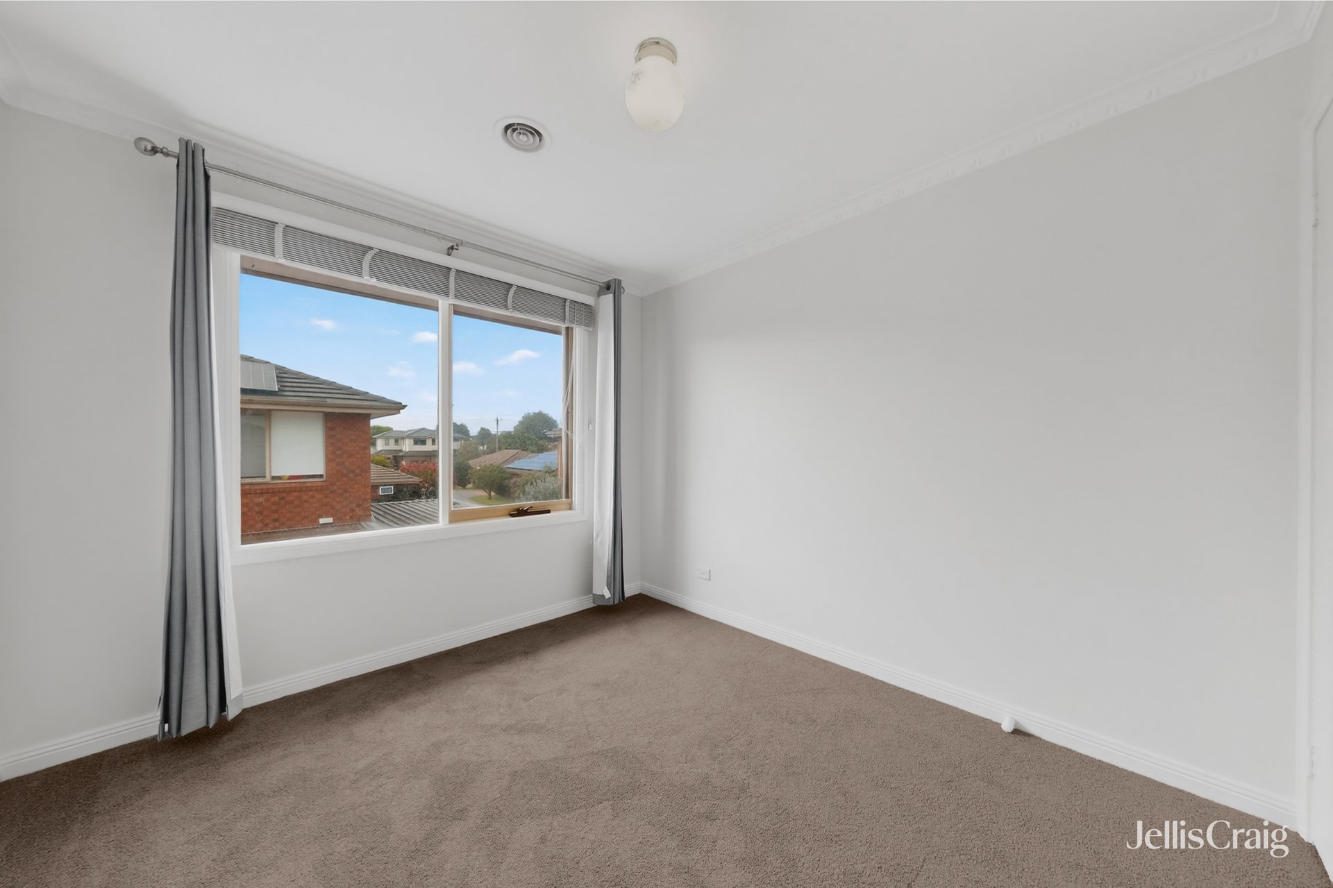 13/15A Wattle Grove, Mckinnon image 7